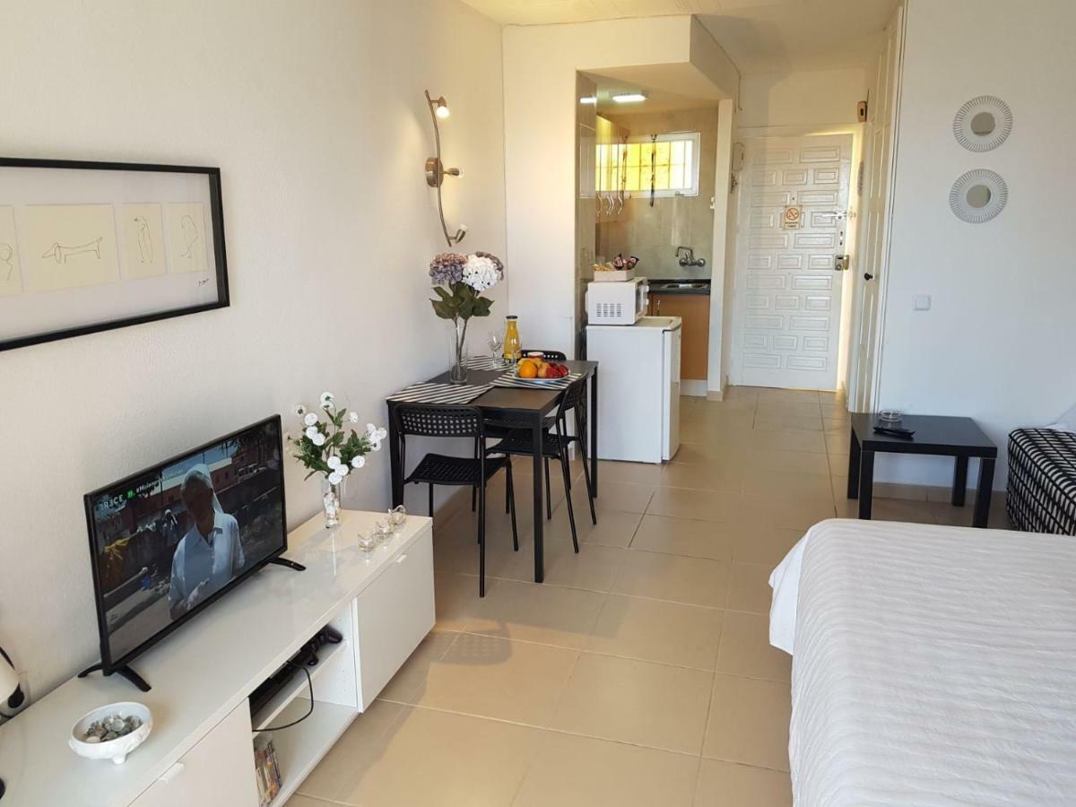 Apartamentos Minerva- Jupiter เบนัลมาเดนา ภายนอก รูปภาพ